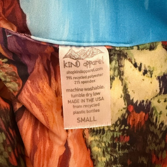 Kind Apparel (Youer) X Rachel Pohl Cathedral Rock crop top - Picture 3 of 5